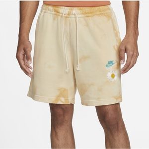 Nike Sportswear Shorts | Size: XL